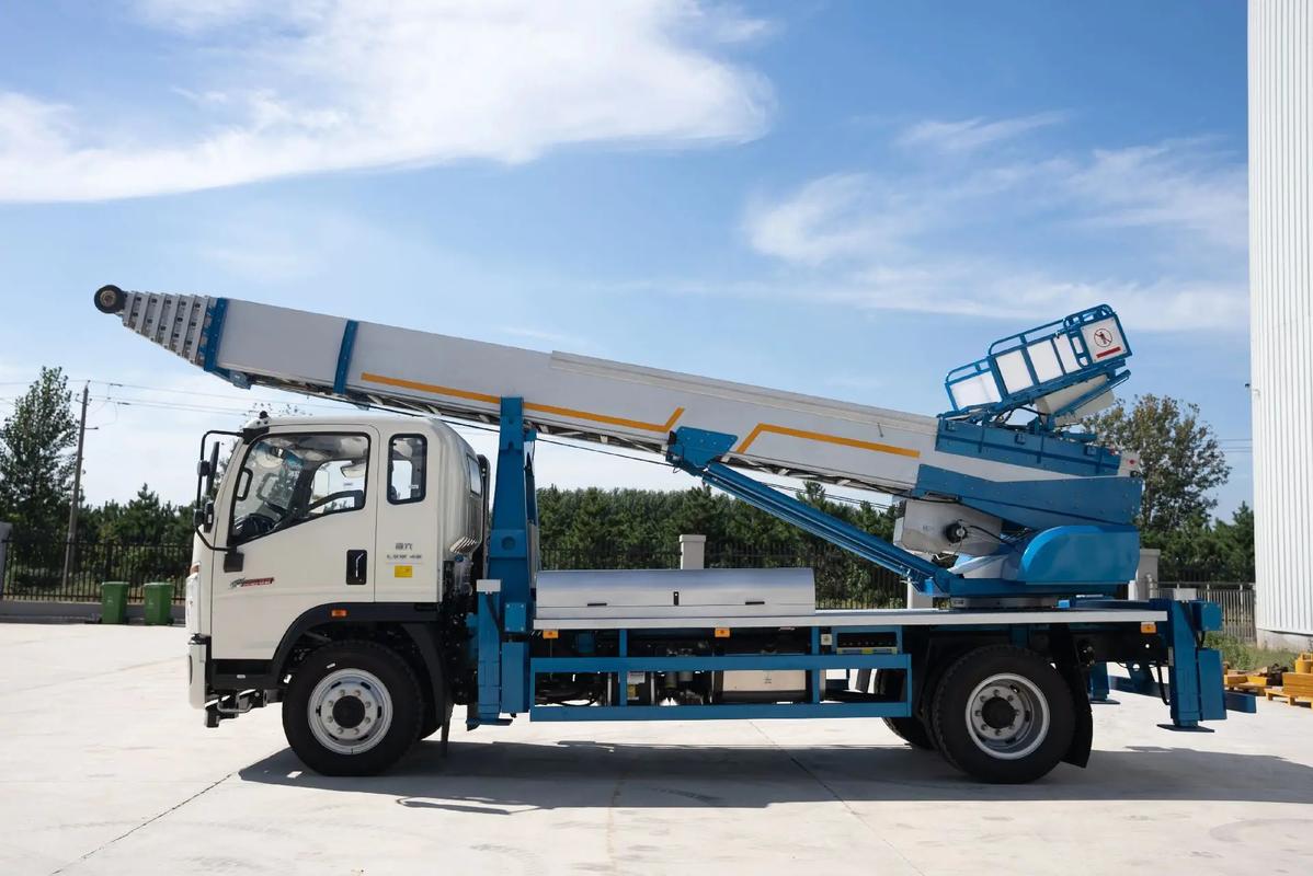 七叉镇云梯上料车租赁费用